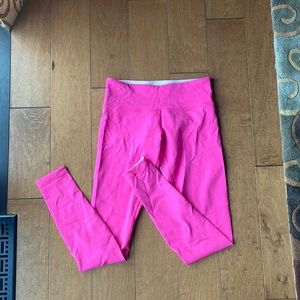 Hot pink Lululemon align leggings, size 6